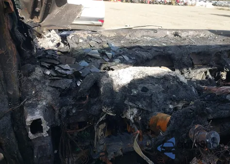 2020 Honda Odyssey Elite z USA, uszkodzony, nr VIN 5FNRL6H95LB027737